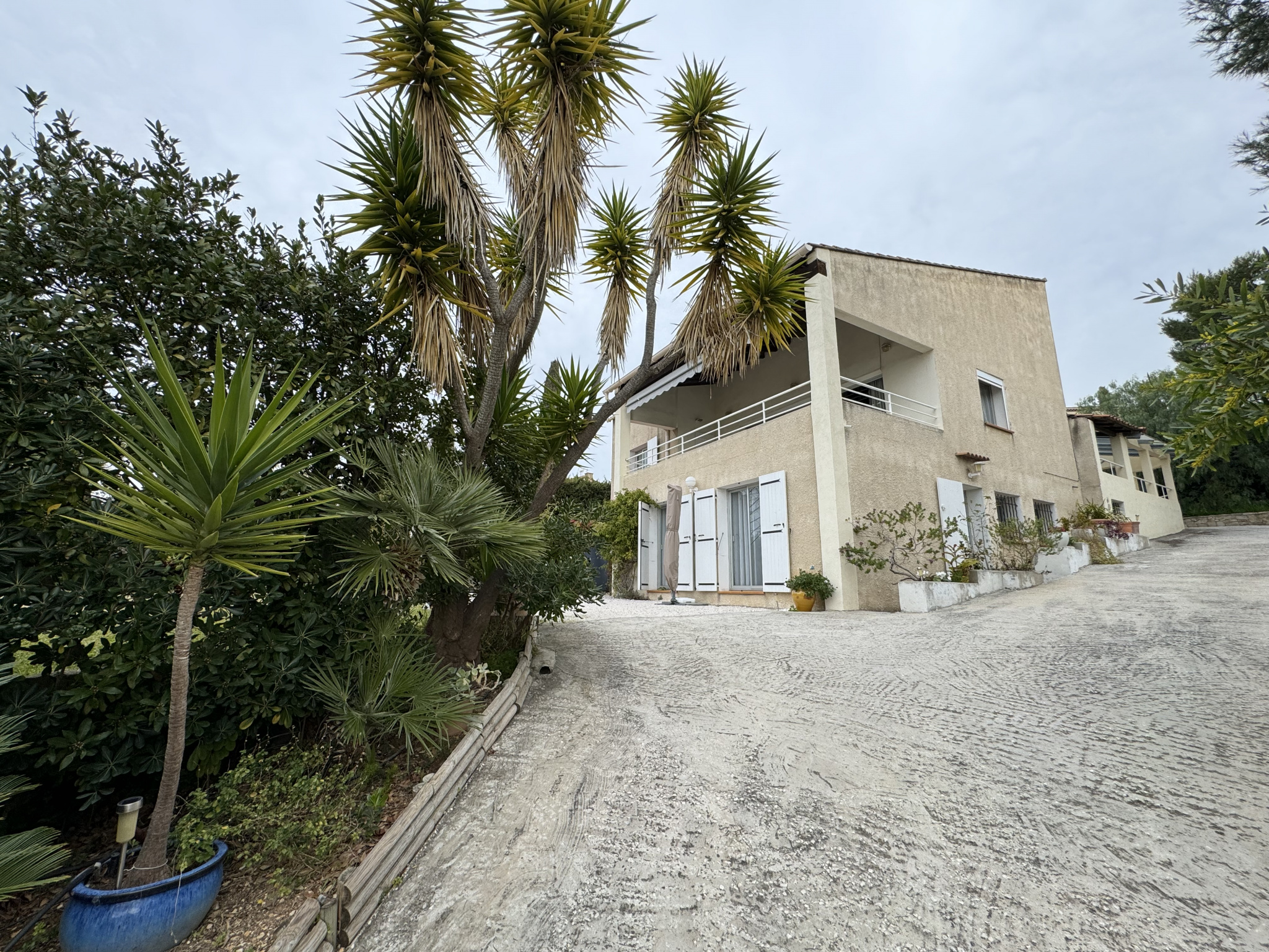 Vente Maison 225m² 10 Pièces à Sanary-sur-Mer (83110) - Le Brusc Immobilier